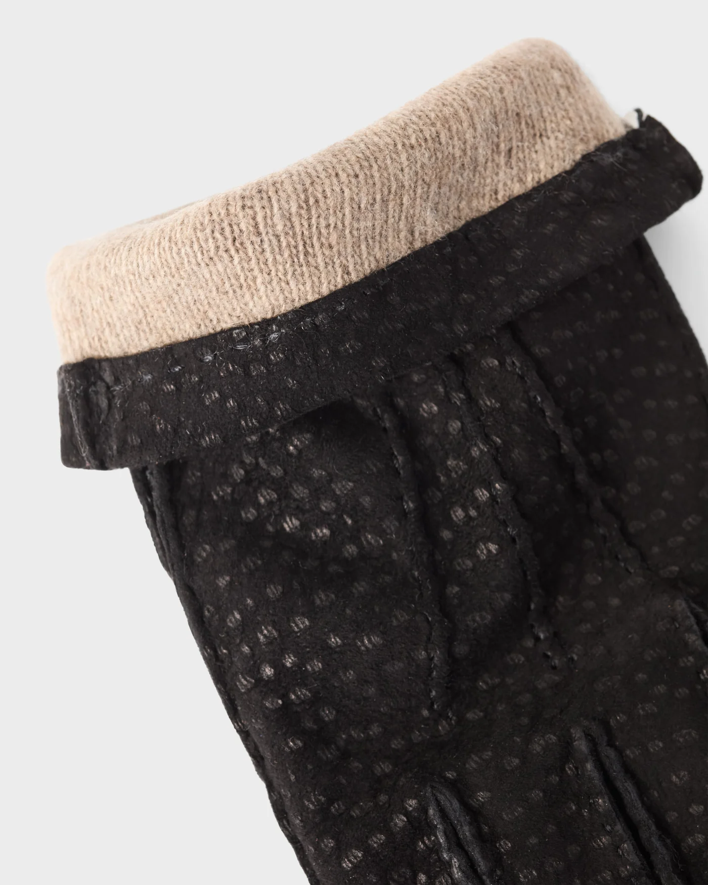 Carpincho Gloves - Black — view 4