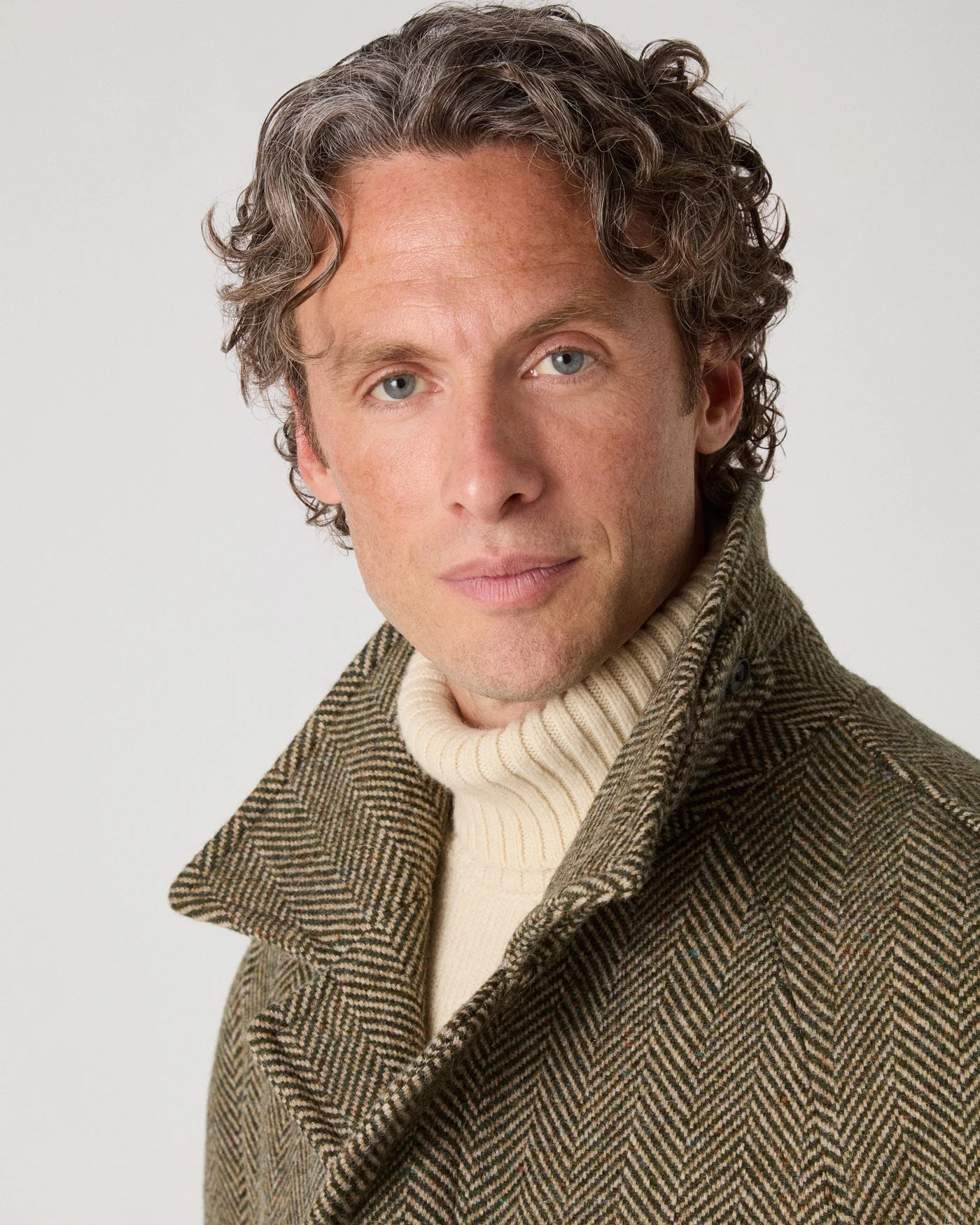 Nelson II Tweed Raglan Coat - Green/Cream — view 2