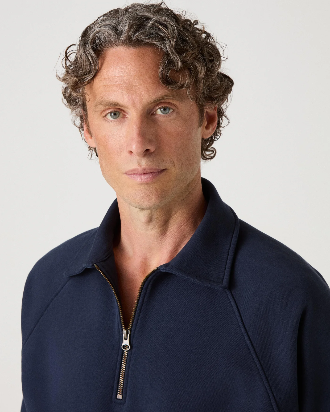 Truls Quarter Zip Raglan Sweatshirt - Navy — view 2